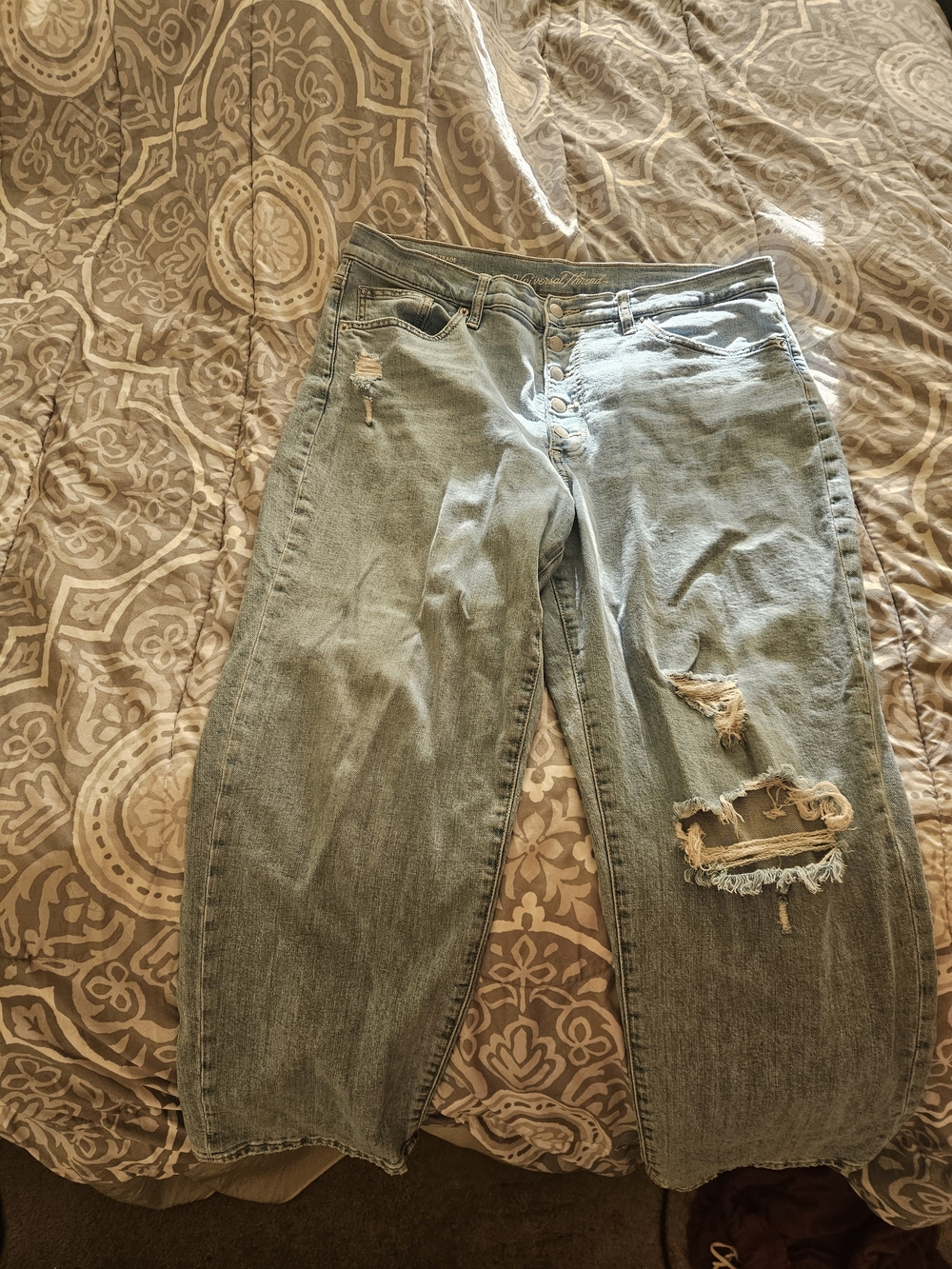 Universal Thread Light Blue Distressed Boyfriend Jeans